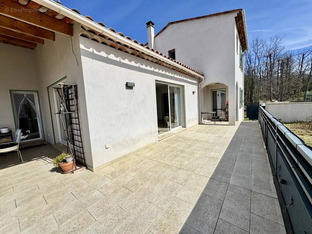 Maison à SAINT-VALLIER-DE-THIEY