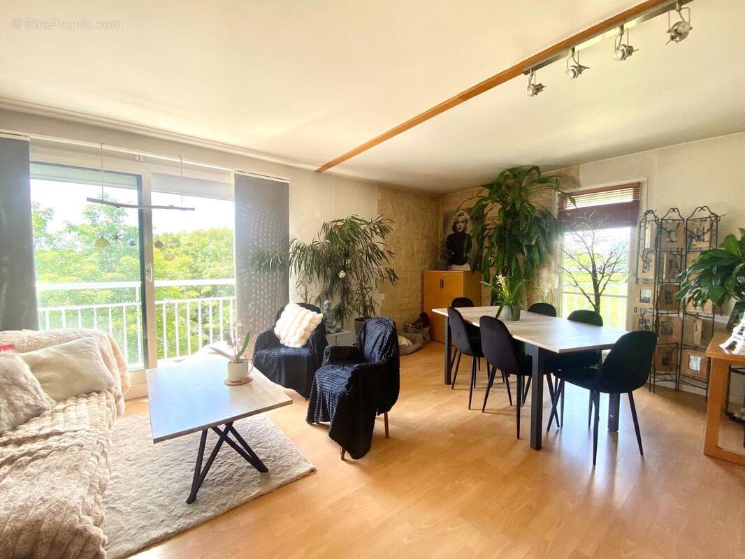 Photo 1 - Appartement à FRESNES