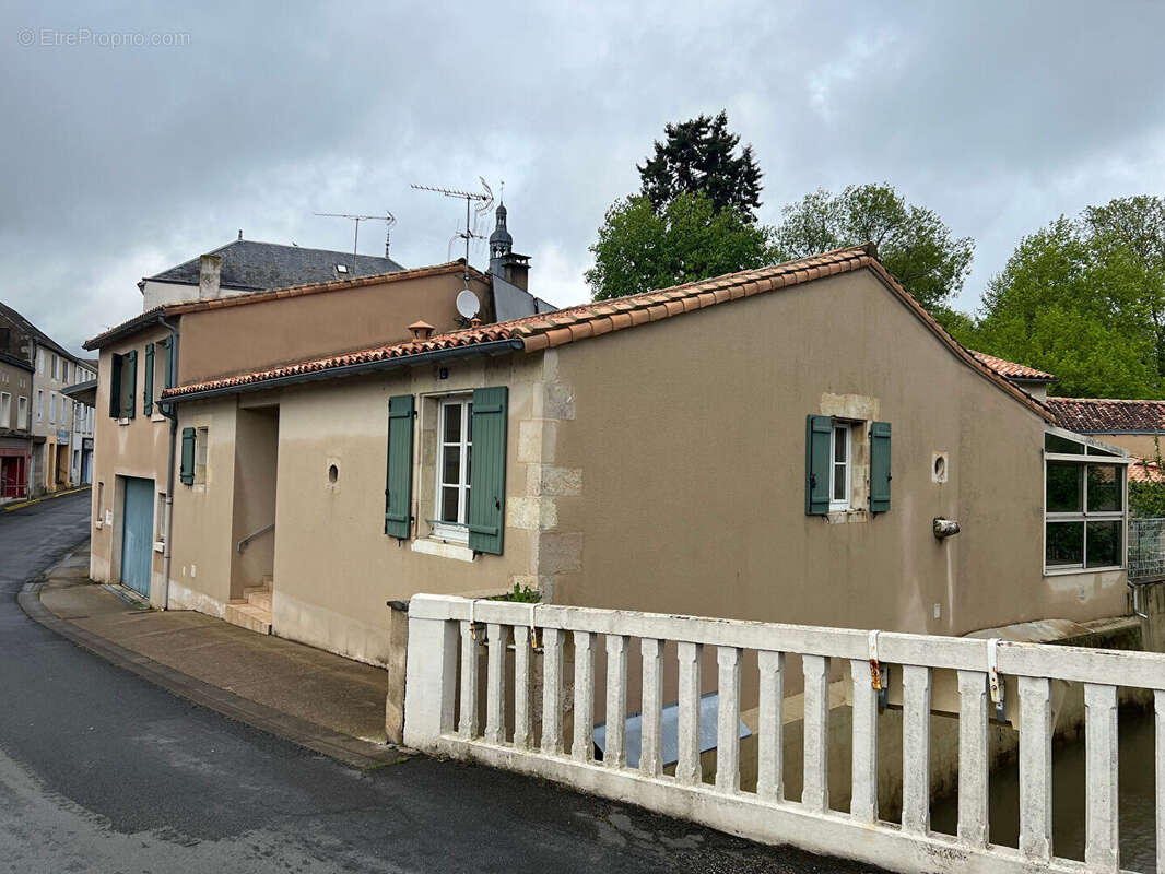 Maison à CIVRAY