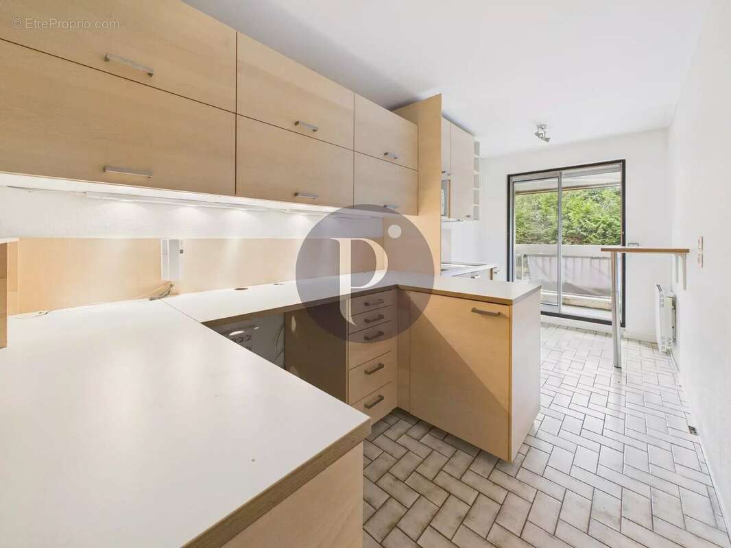 Appartement à VERRIERES-LE-BUISSON