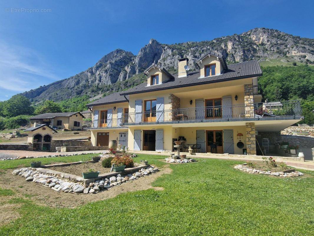 Maison à TARASCON-SUR-ARIEGE