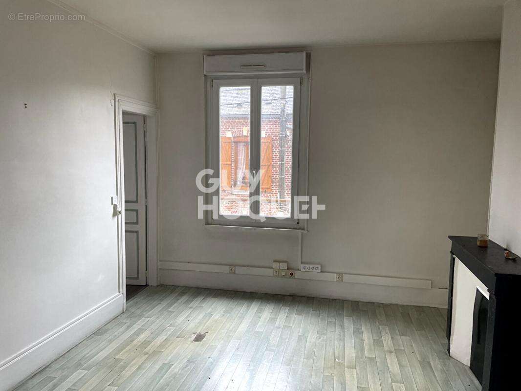Appartement à SAINT-JUST-EN-CHAUSSEE