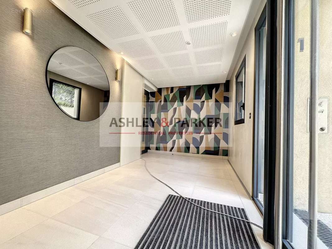 Appartement à EZE