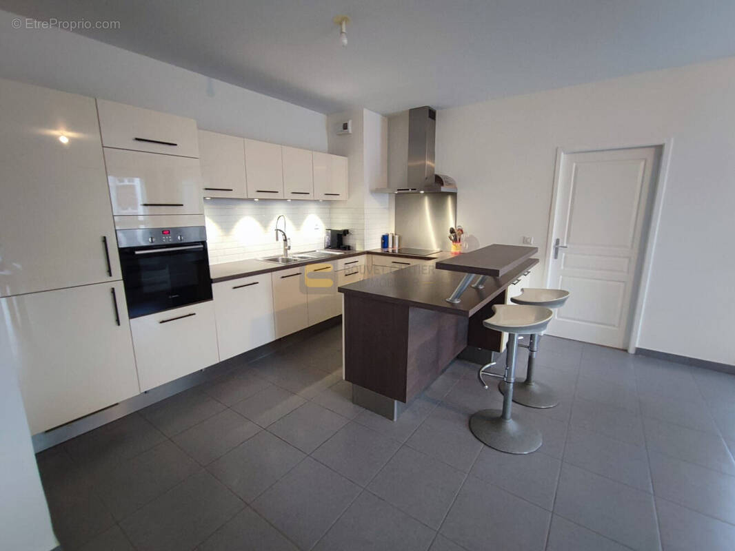 Appartement à SAINT-JULIEN-EN-GENEVOIS