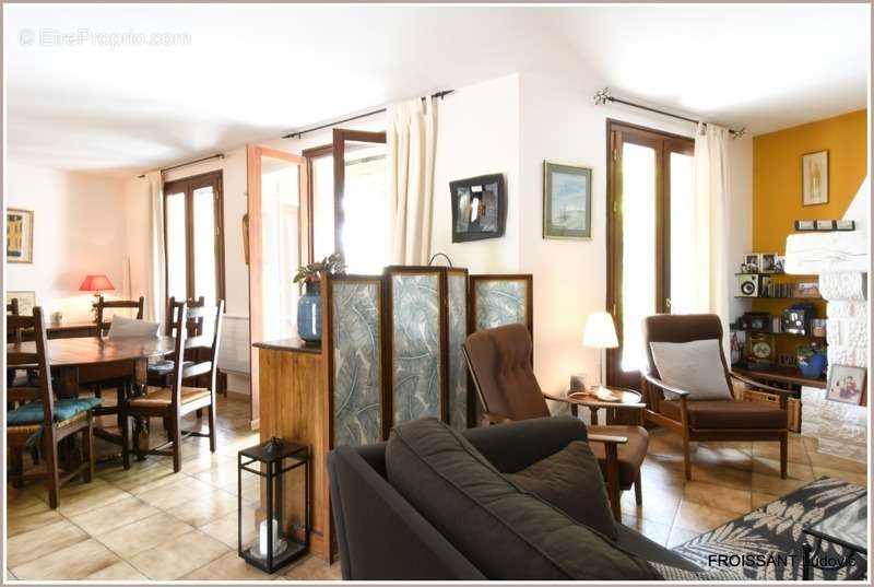 Maison à LE POET-LAVAL