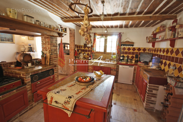 Maison à SILLANS-LA-CASCADE
