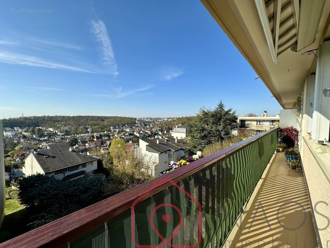 Appartement à LE PLESSIS-ROBINSON