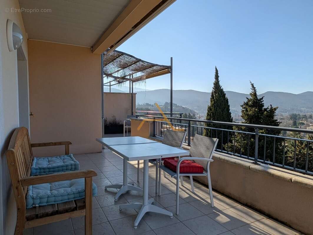 Appartement à DIEULEFIT