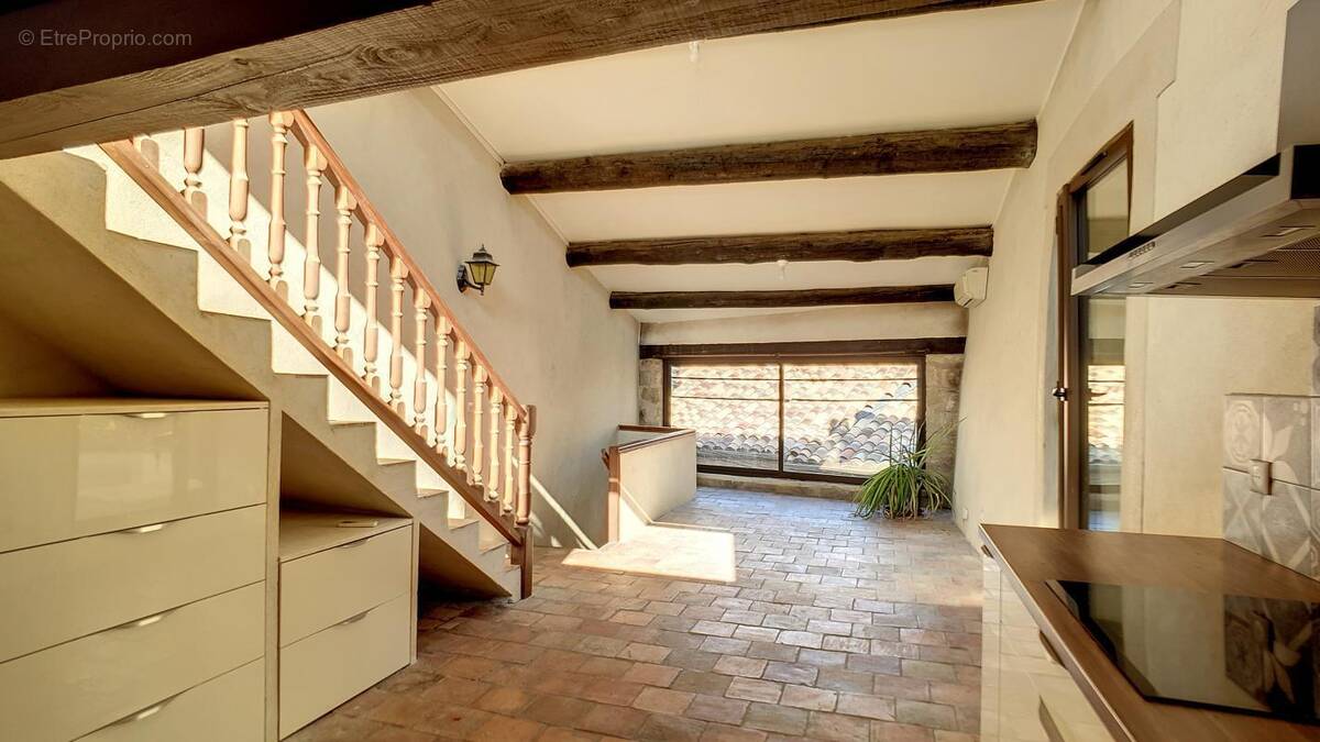 Maison à SENAS