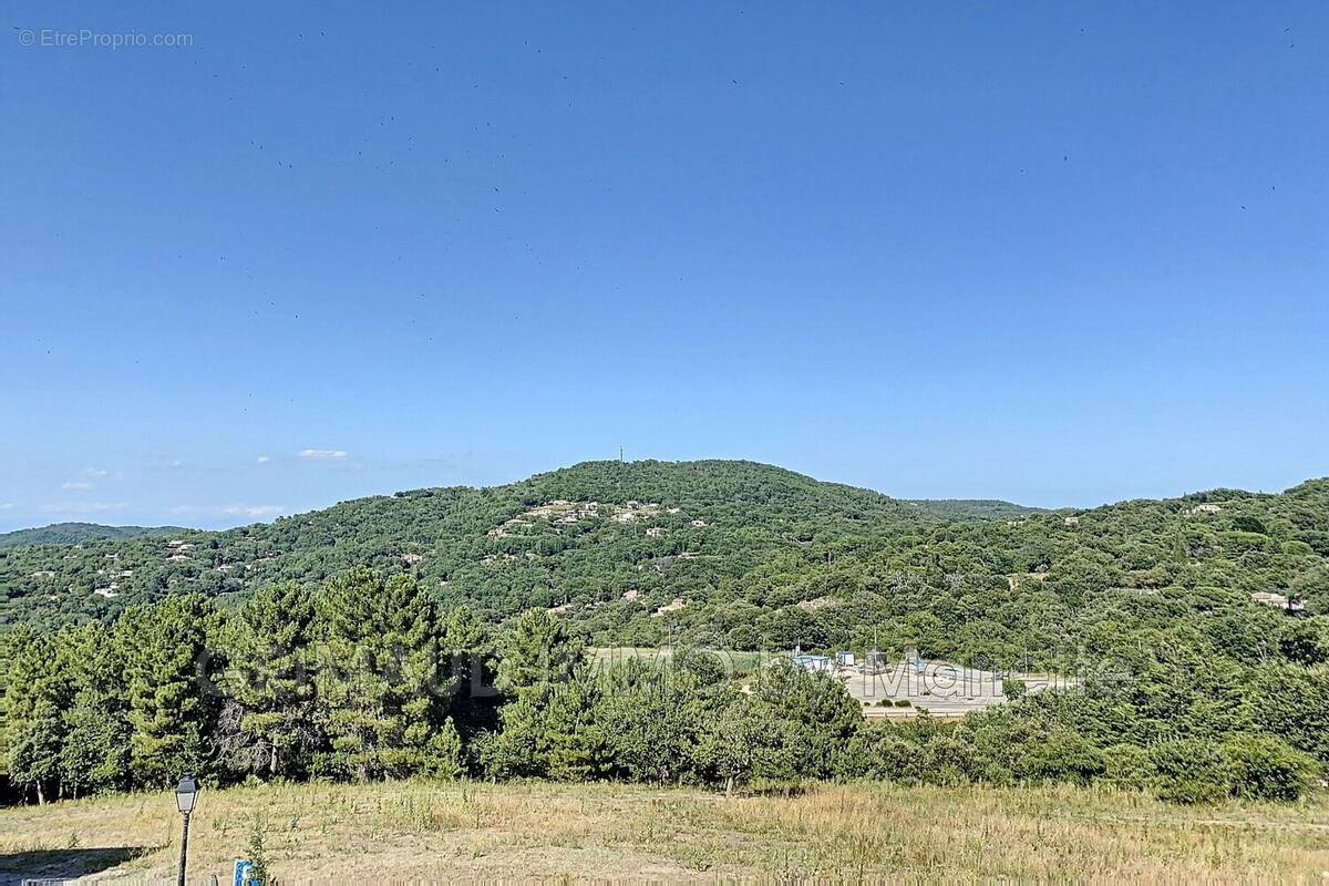 Maison à LA GARDE-FREINET