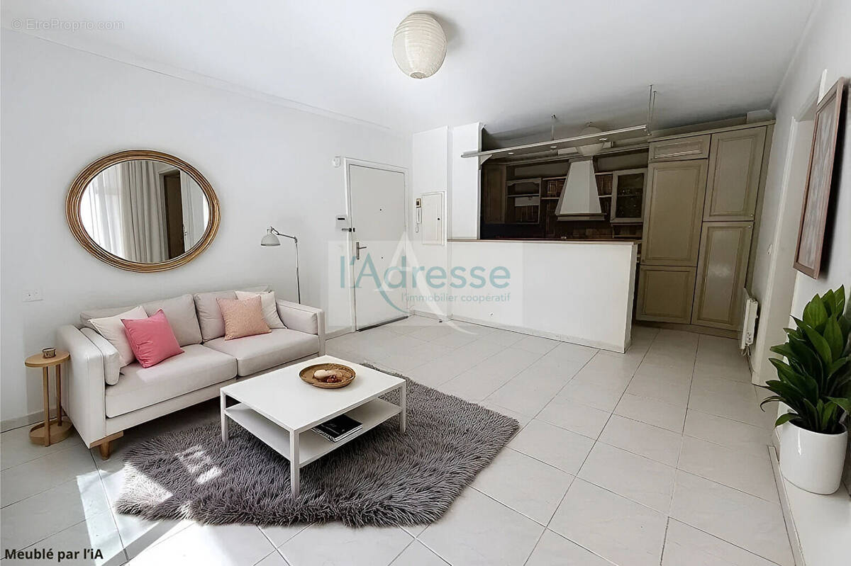 Appartement à VILLENEUVE-LOUBET