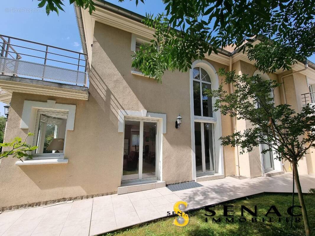 Maison à SAINT-PRIX