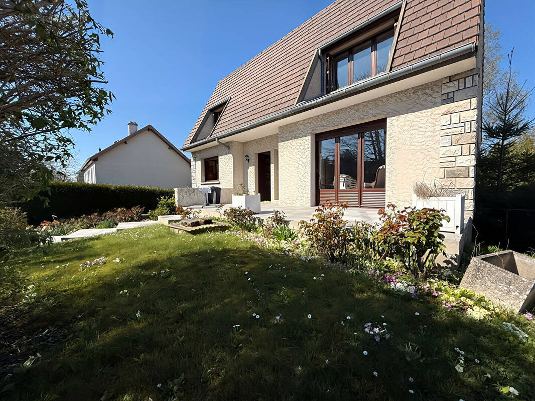 Maison à JOUY-EN-JOSAS