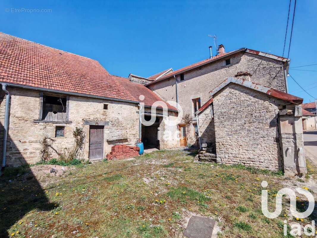 Photo 1 - Maison à LATRECEY-ORMOY-SUR-AUBE