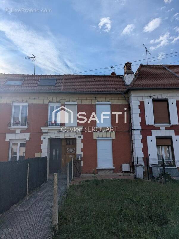 Photo 1 - Maison à SAINT-QUENTIN