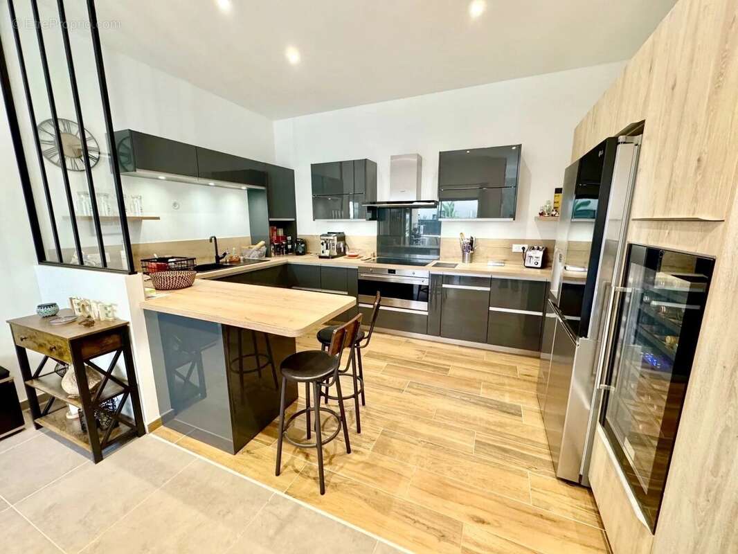 Appartement à VALLAURIS