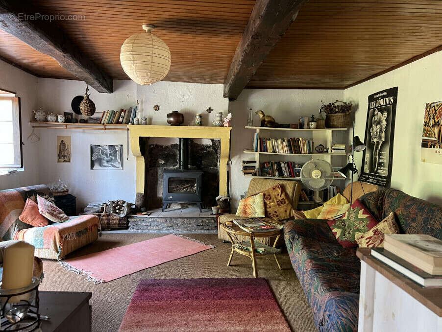 Maison à LA CLAYETTE