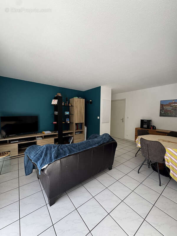 Appartement à ONET-LE-CHATEAU