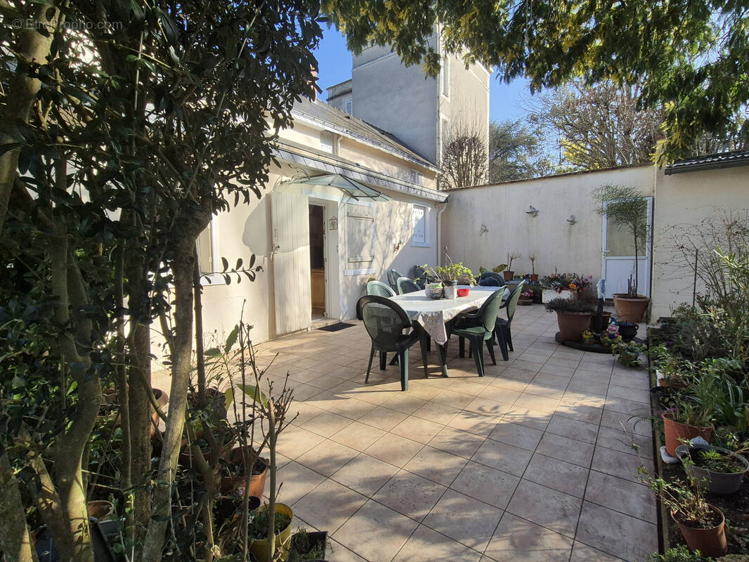 Maison à SABLE-SUR-SARTHE