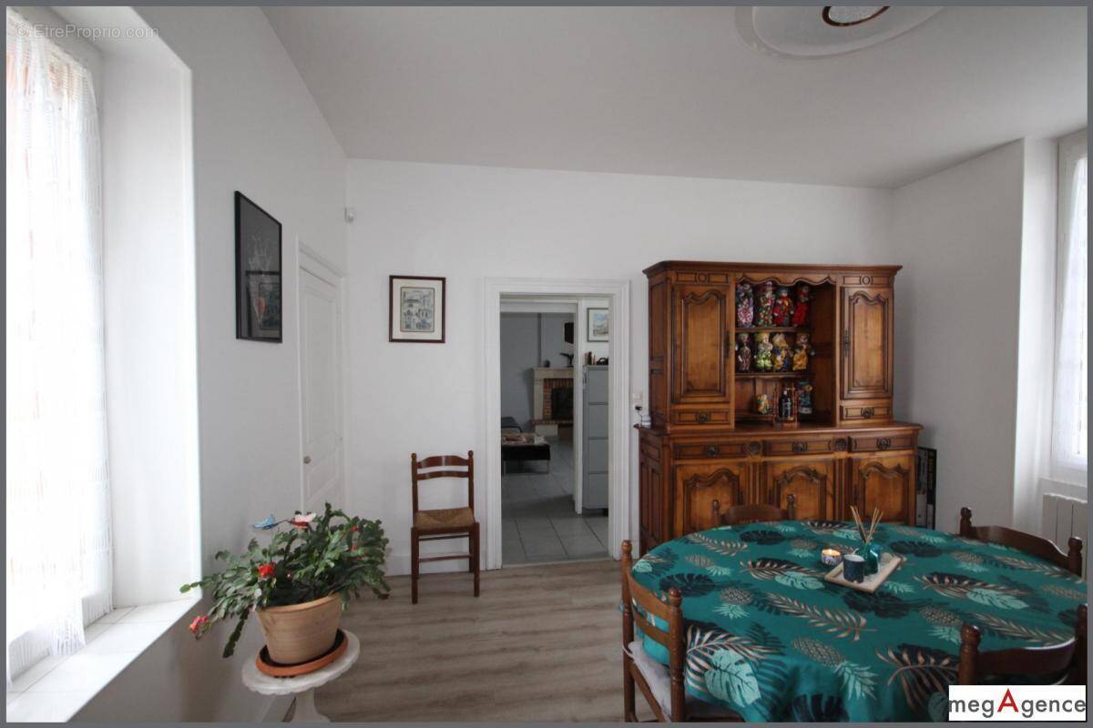 Maison à MAYET