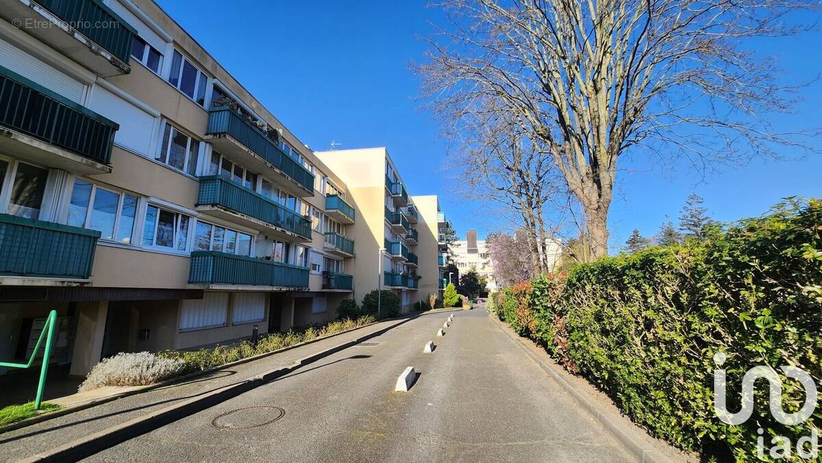 Photo 1 - Appartement à LONGJUMEAU