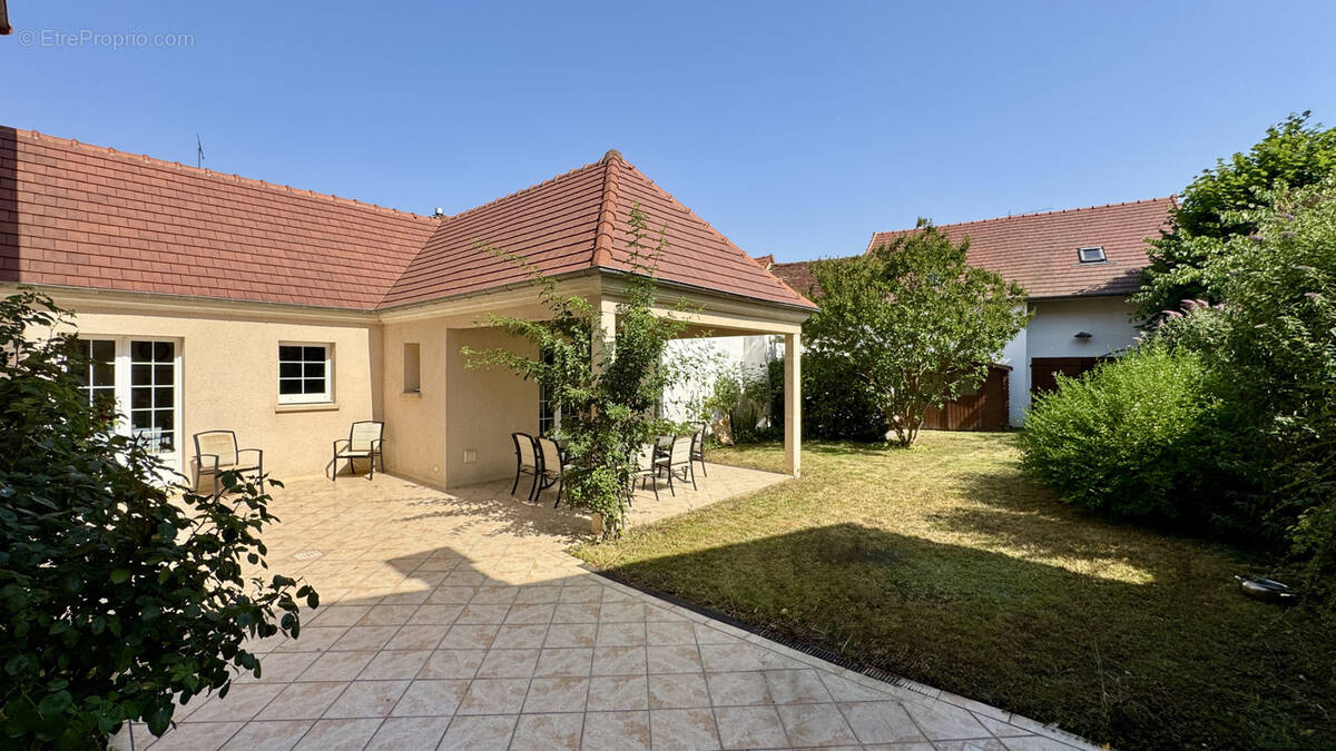 Maison à GERMIGNY-L&#039;EVEQUE