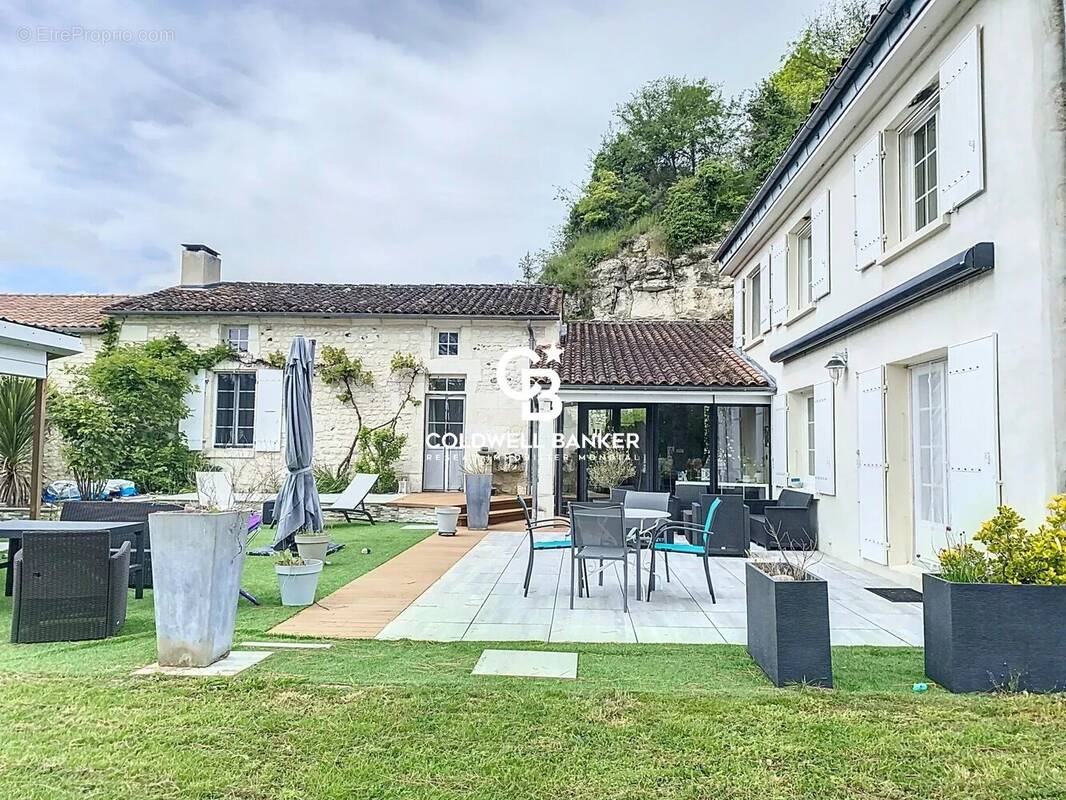 Maison à DOMPIERRE-SUR-CHARENTE