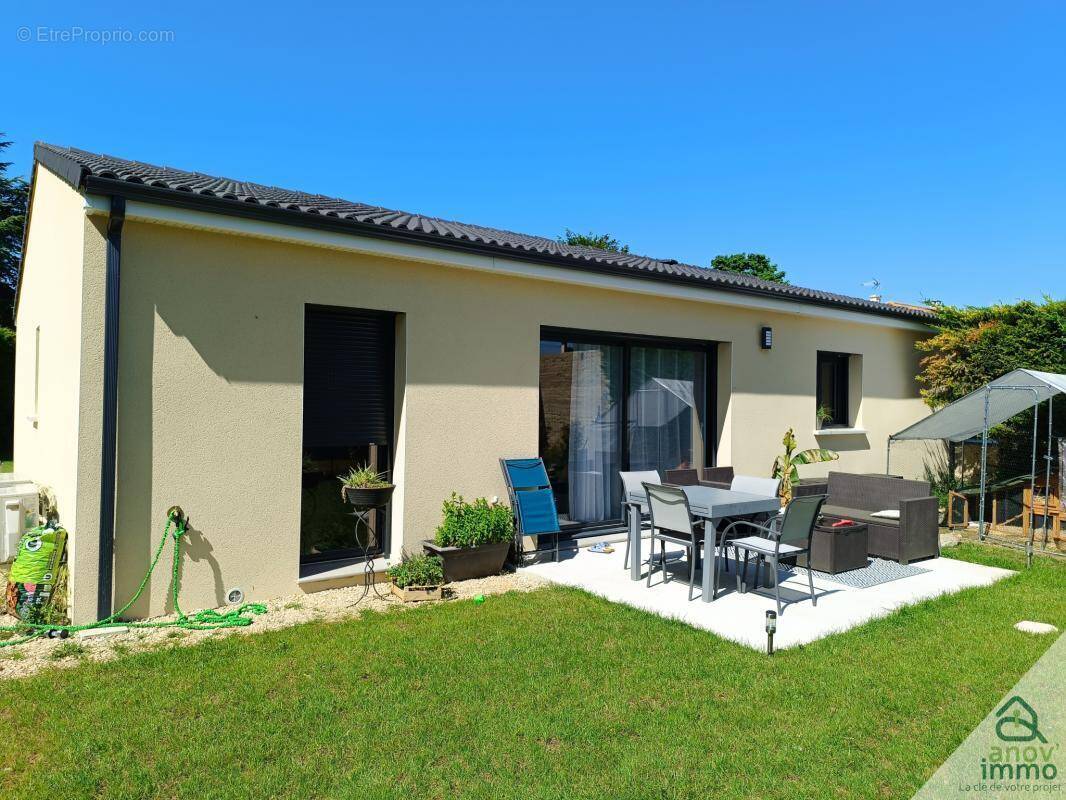 Maison à VIVONNE
