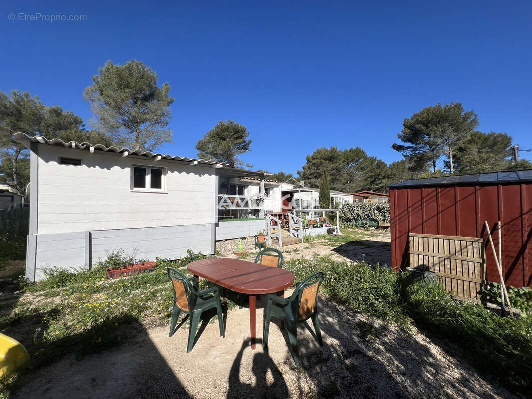 Maison à LE CASTELLET