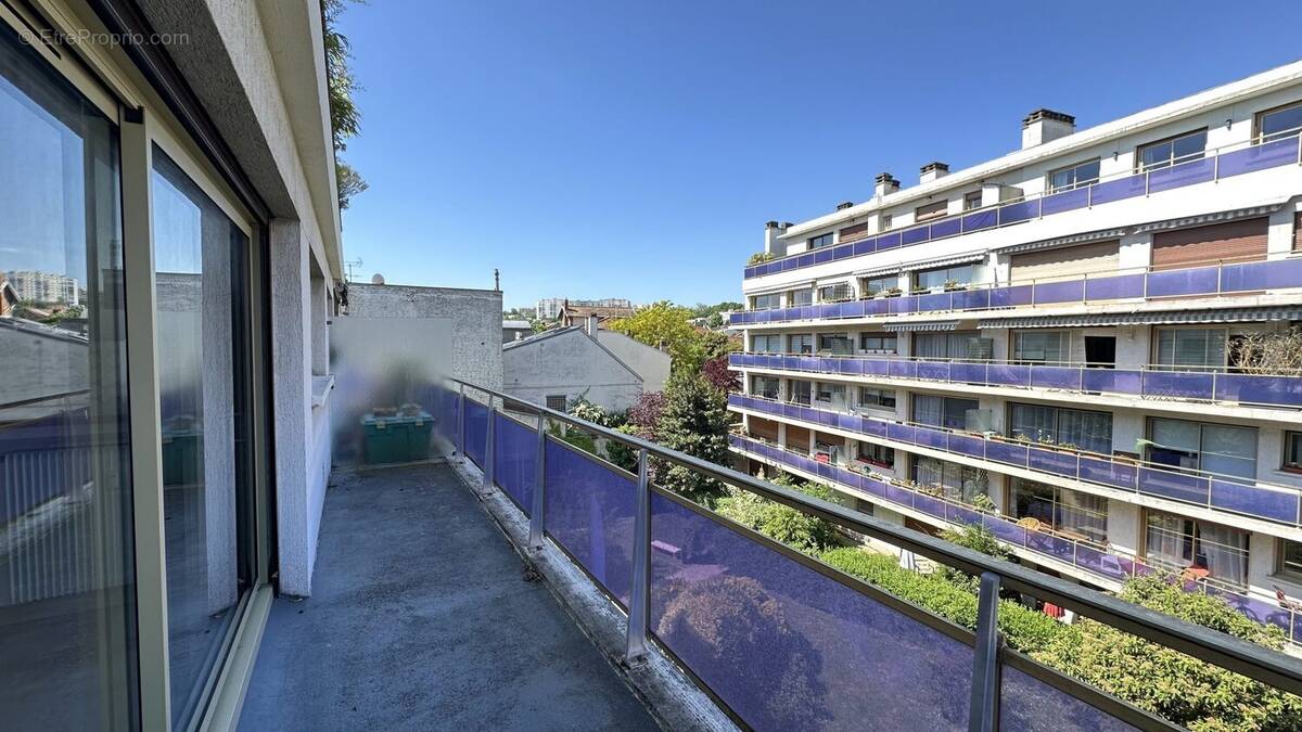 Appartement à SURESNES