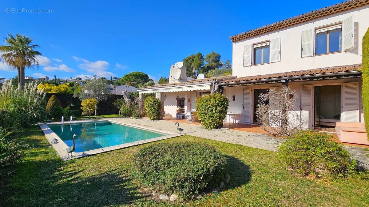 Maison à VILLENEUVE-LOUBET