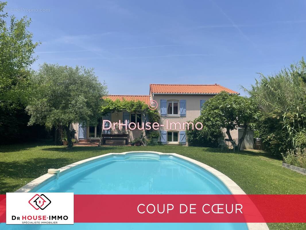 Maison à SAINT-LOUP-CAMMAS