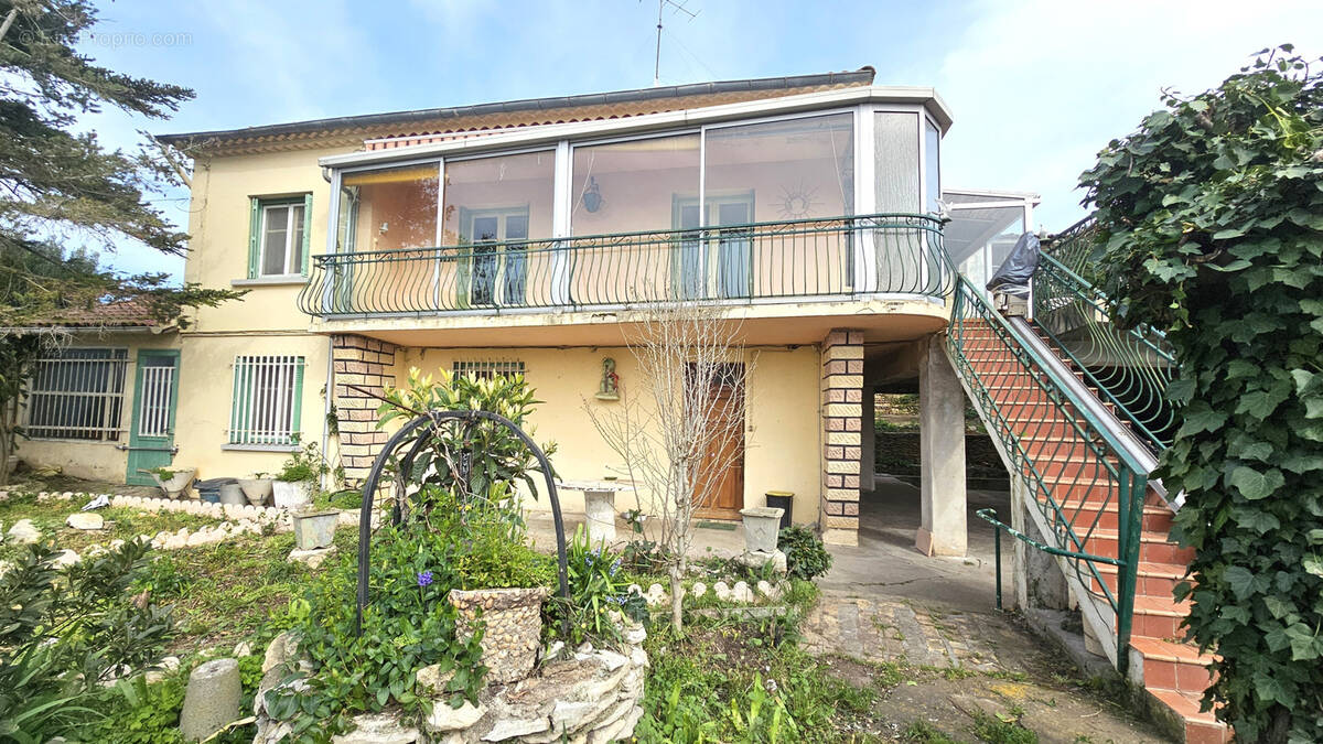 Maison à SAINT-GILLES