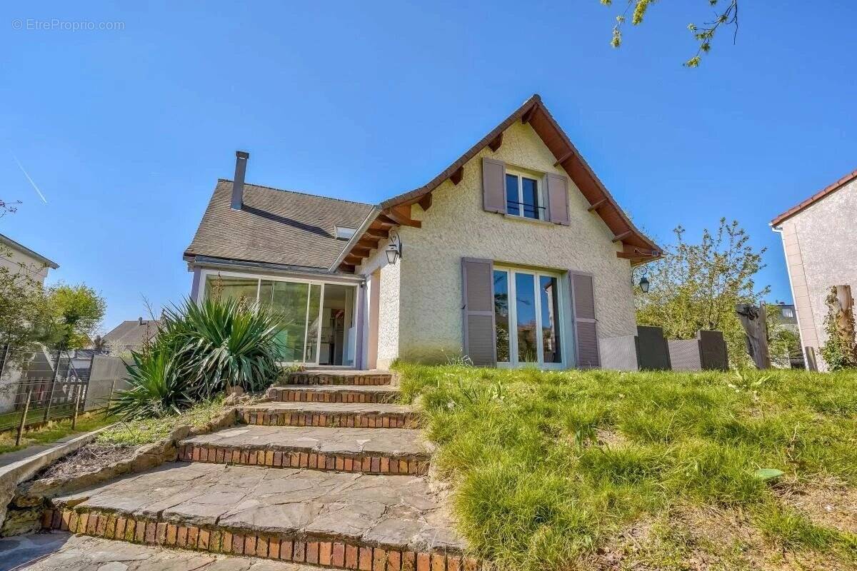 Maison à LE PLESSIS-TREVISE