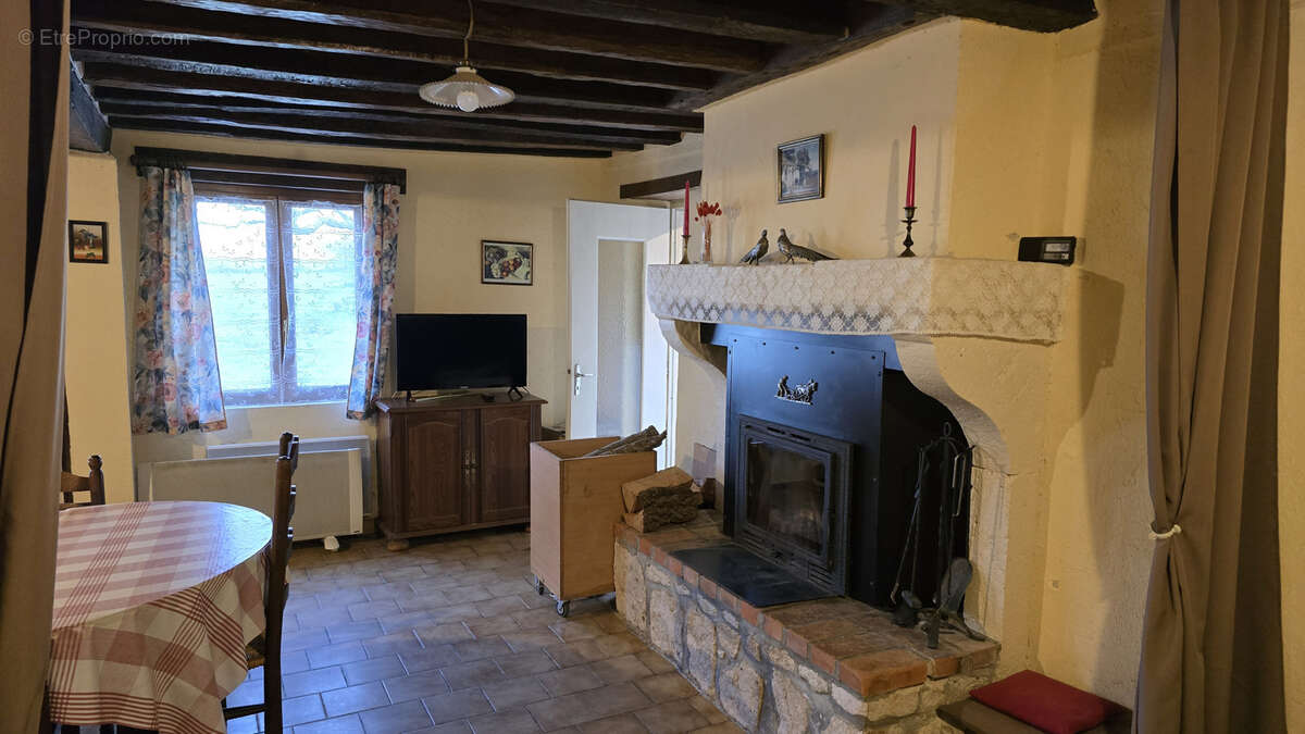Maison à CONTRES