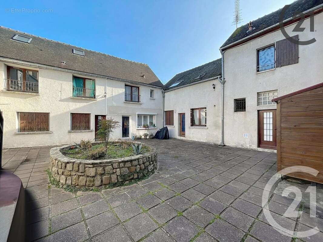 Appartement à SENS
