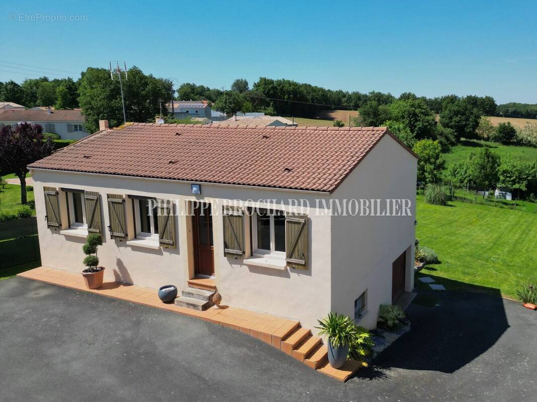 Maison à MAREUIL-SUR-LAY-DISSAIS
