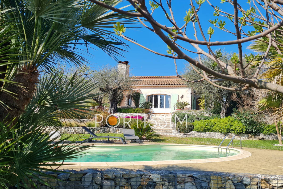 Maison à LA GAUDE