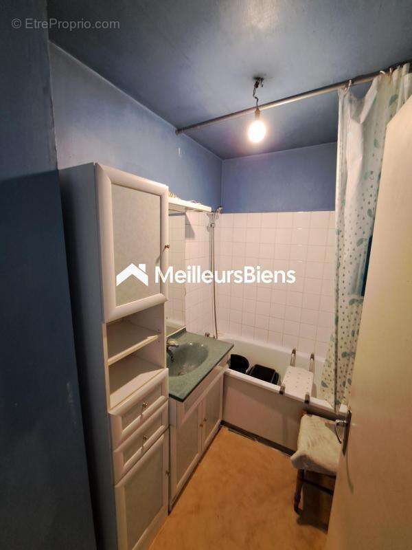 Appartement à LA CHAPELLE-SAINT-LUC