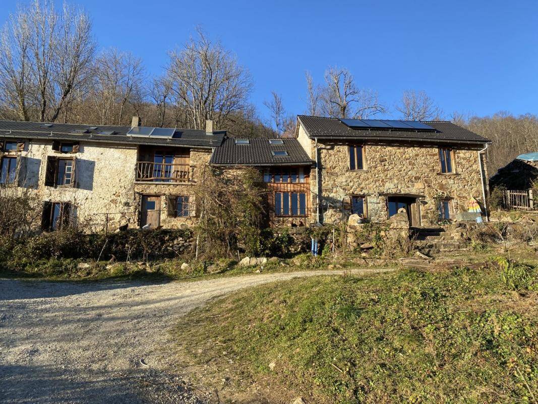 Maison à SAURAT