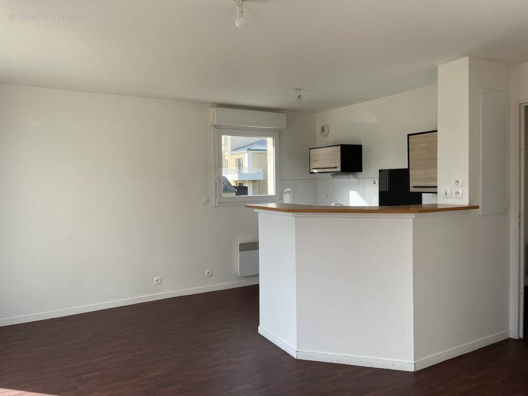 Appartement à MINIAC-MORVAN