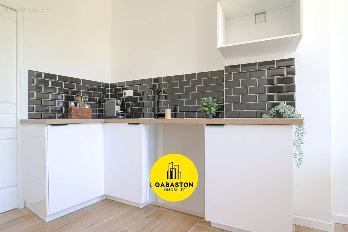 Appartement à MARSEILLE-5E
