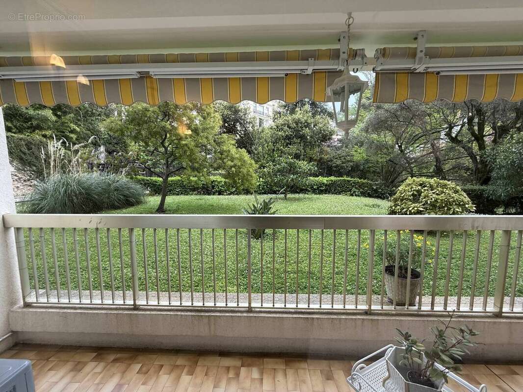 Appartement à LE CANNET