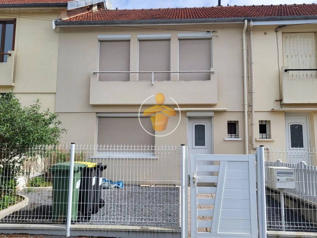 Maison à CHAUNY