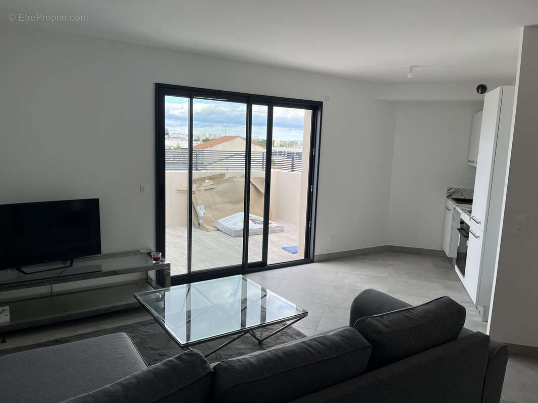 Appartement à JUVIGNAC