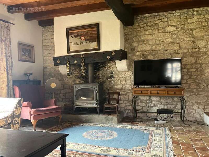 Maison à ROUFFIGNAC-DE-SIGOULES