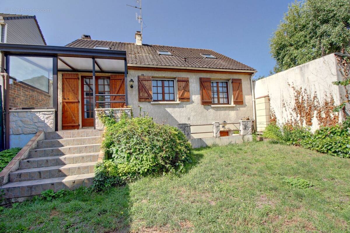 Maison à MANTES-LA-JOLIE
