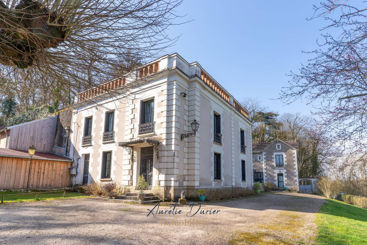 Maison à MOSNES