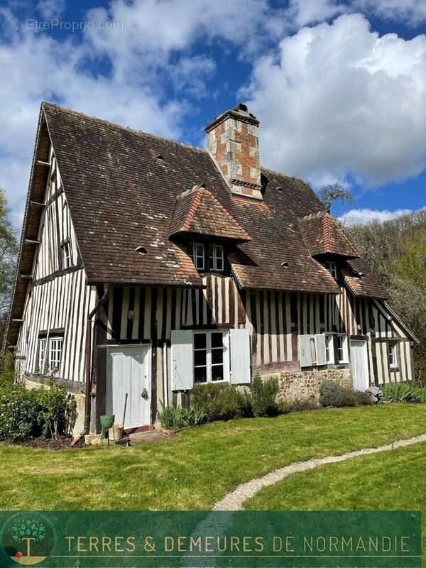 Maison à PONT-L&#039;EVEQUE