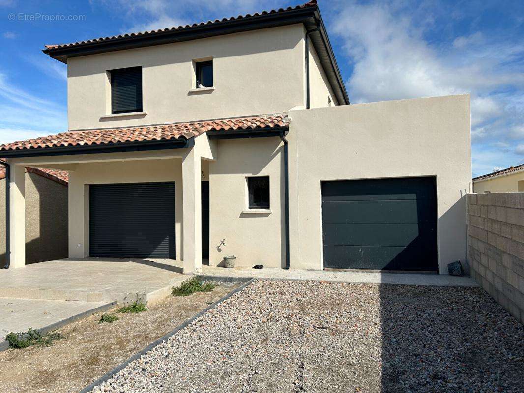 Maison à SAINT-BAUZILLE-DE-LA-SYLVE